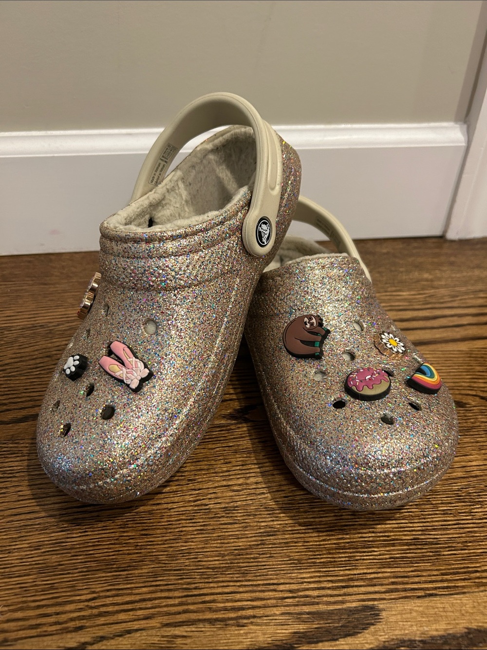 CROCS Kids Glitter Clogs with Fun Charms - Pink